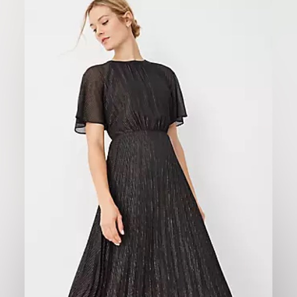 Ann TaylorShimmer Stripe Pleated Flare Dress size 4 - Picture 2 of 10